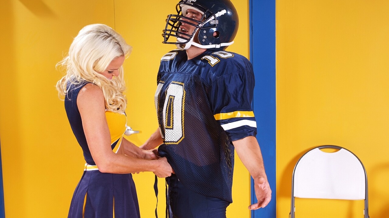 Rhylee Richards Fucking in the Gym with Her Tits